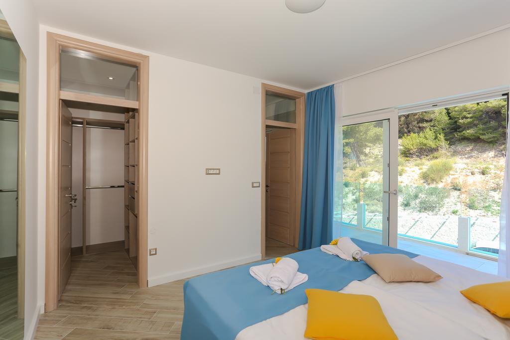 Aqua Apartment